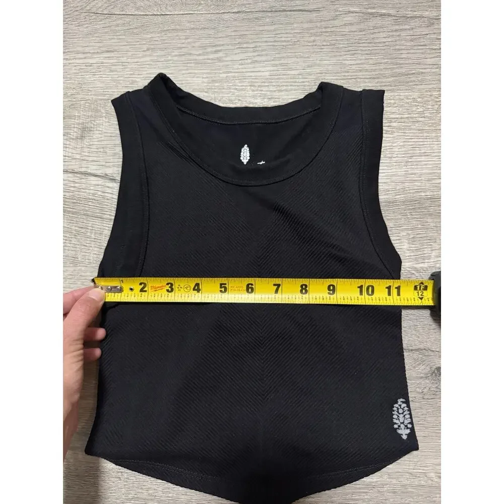 Free People Movement XS Black Crop Top Sleeveless Stretch EUC Tank Top Cropped